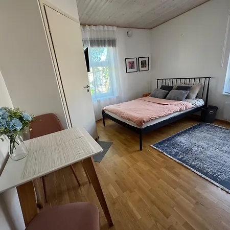 Laura Comfy City Studio Kappeli 8-2 Apartment 29 Near Tallinn Airport Next To The Bus Station Exterior photo